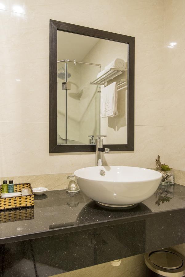 Dana Marina Boutique Hotel Da Nang Buitenkant foto